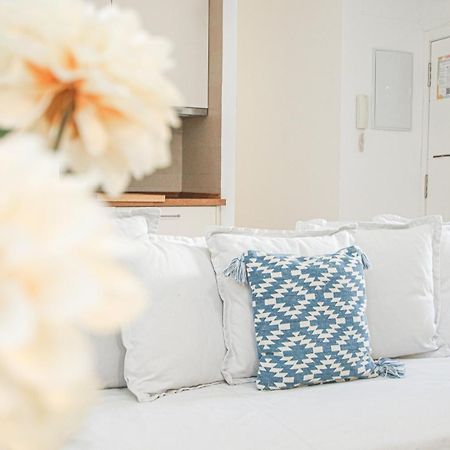 Charming Apt In The Center - 10M Walk Isla Magica Севиля Екстериор снимка