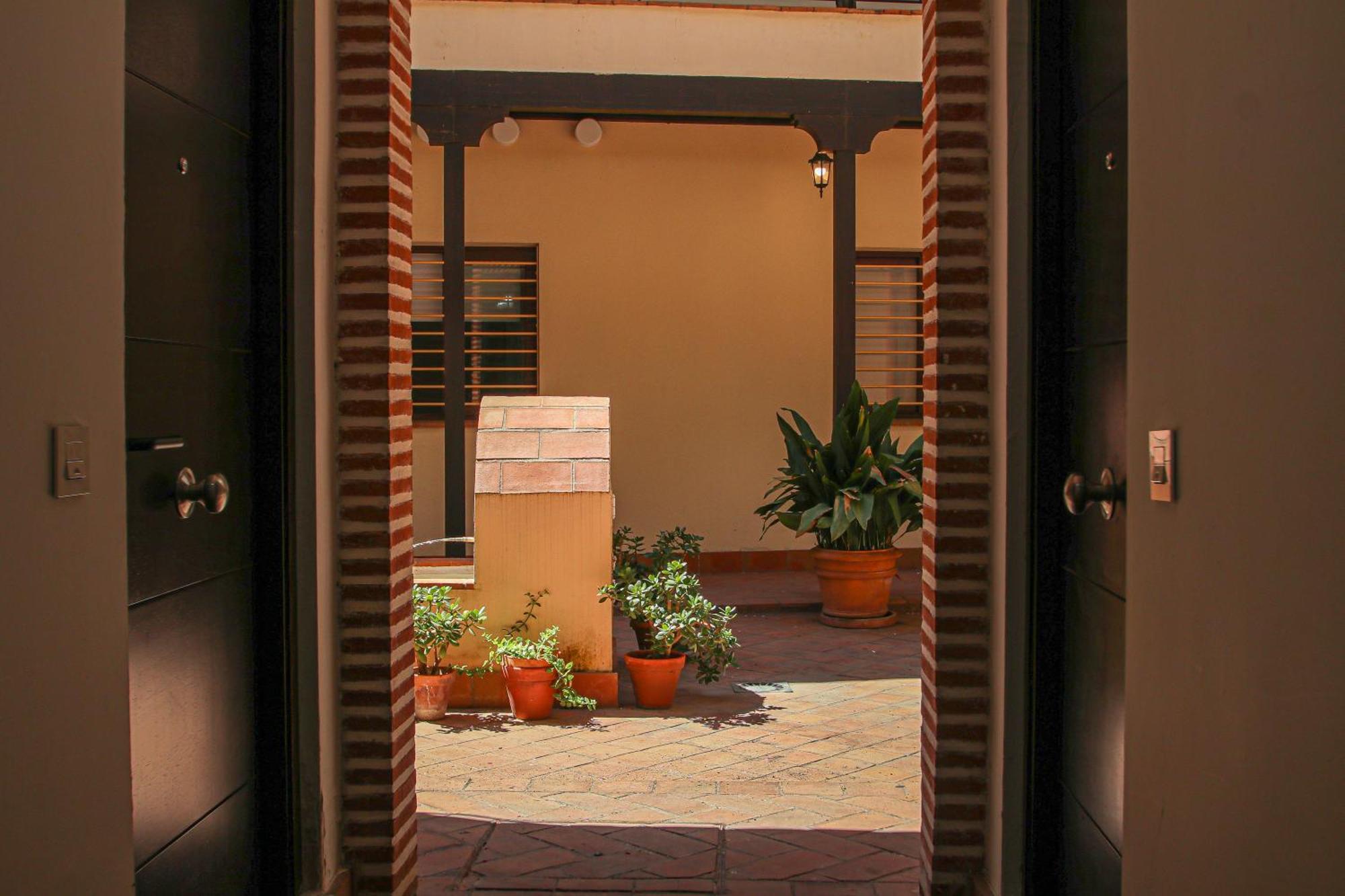 Charming Apt In The Center - 10M Walk Isla Magica Севиля Екстериор снимка